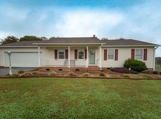 135 Summit Ridge Dr, Boiling Springs, SC 29316