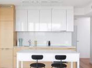 1188 Bidwell St #402, Vancouver, BC V6G 0C6