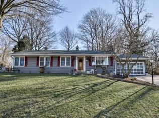 29 Elmsted Rd, Trumbull, CT 06611
