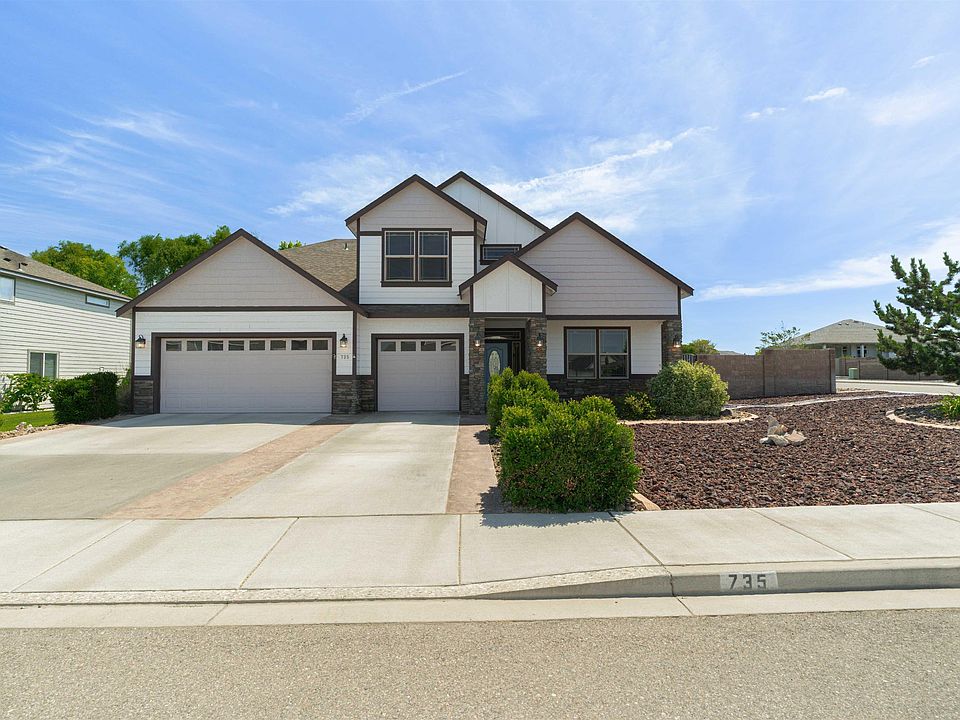 1st image of 735 Pinnacle Dr