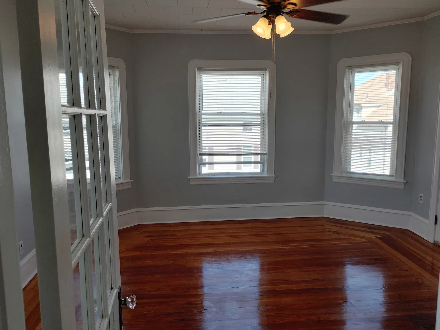 3 bed, $1,700 — Photo 1
