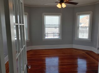 44 Crawford St APT 3, Fall River, MA 02724