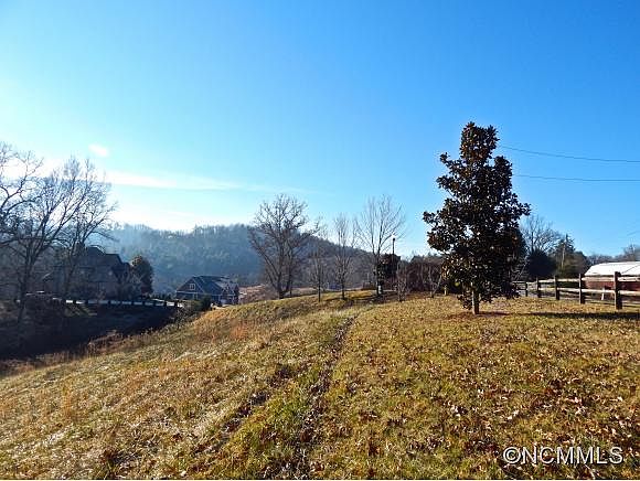 1st image of 6 Magnolia Farms Dr