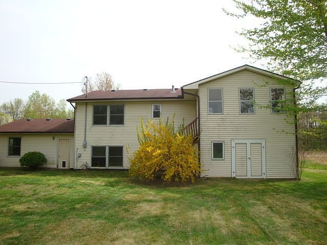 2nd image of 3850 Sharp Rd
