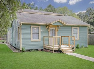 1005 S 14th St, Nederland, TX 77627