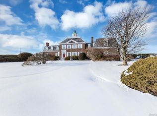 2 Wallis Lane, Saint James, NY 11780