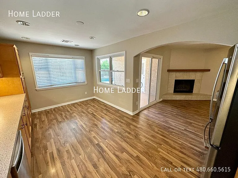 13818 N 20th St — Photo 10