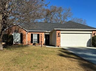 104 Saint Brendands Dr, Bonaire, GA 31005