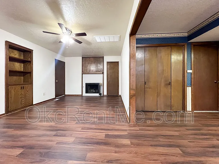 6801 Chisholm Ct — Photo 20