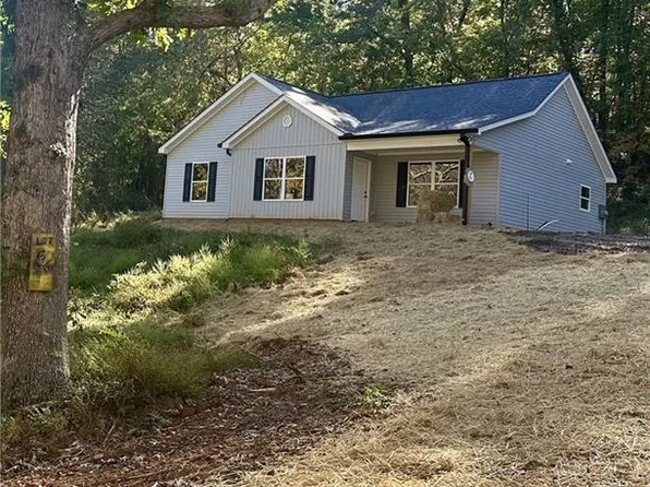60 Gayle Dr, Dawsonville, GA 30534