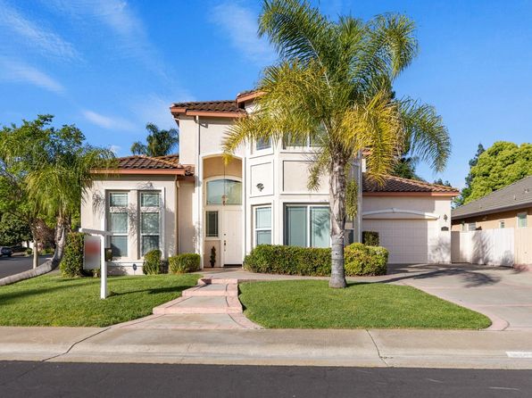 8839 San Badger Way, Elk Grove, CA 95624