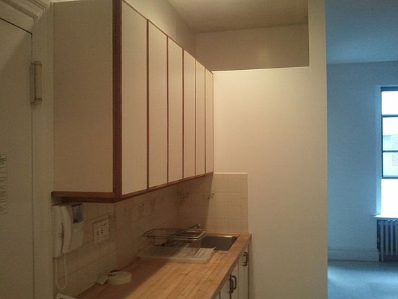3rd image of 436 E 88th St APT 2W