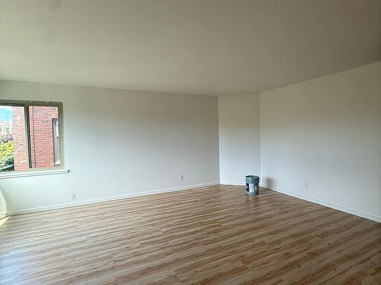 2026 Yale Ave E — Photo 10