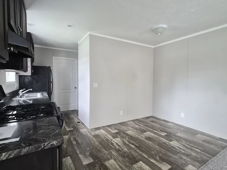 11 Channing Cir — Photo 4