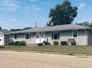 1430 Jennie St, Menasha, WI 54952