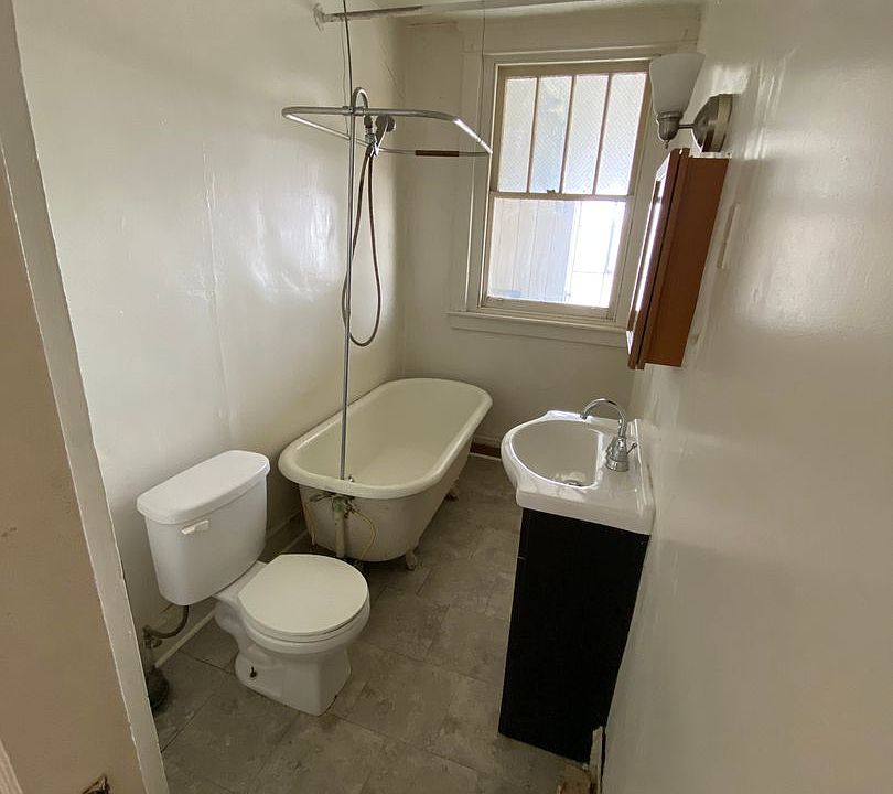 1st image of 1018-1024 S Hall St #1018-C