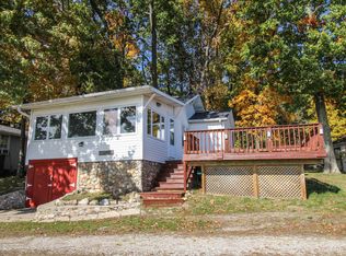 58463 Loop Rd, Three Rivers, MI 49093