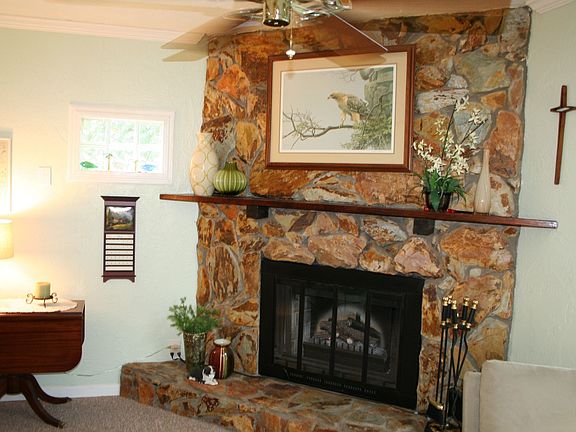 3rd image of 1950 Serpentine Cir S