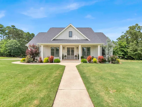 100 Laurie Dr, Mena, AR 71953
