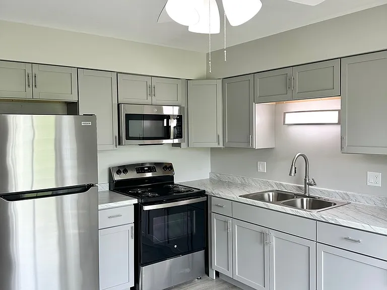 2030 Kevin Dr — Photo 4