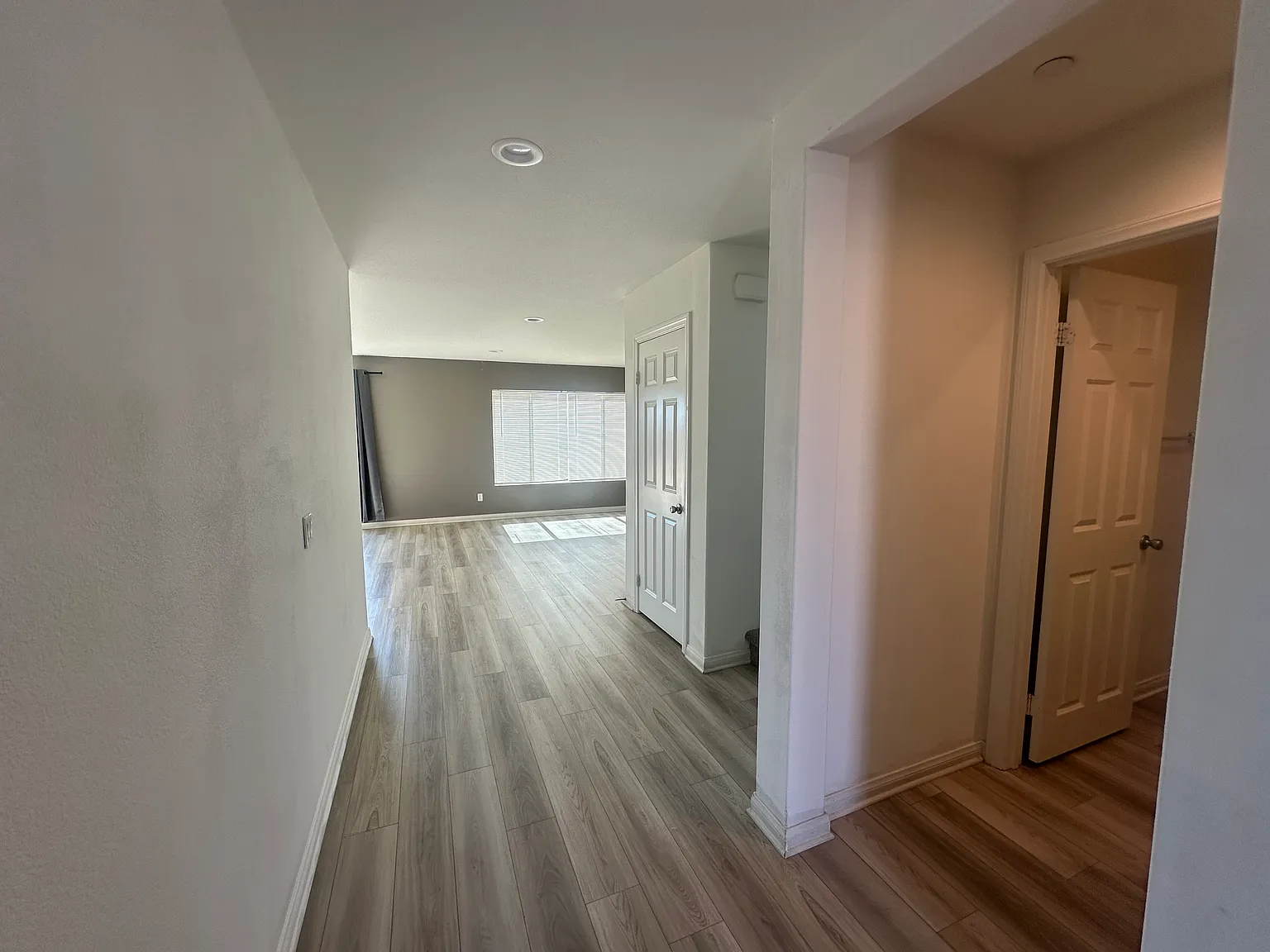 12587 Egan Pl — Photo 2