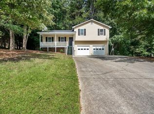 1 Corley Cir, Hiram, GA 30141