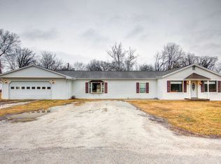 607 E 7th St, Danville, IL 61832