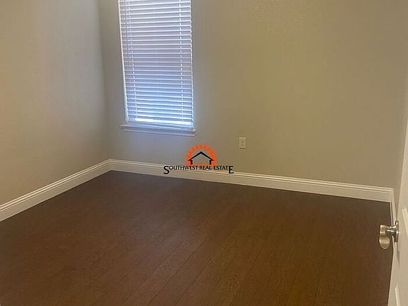 5th image of 1308 Mission Dr #B