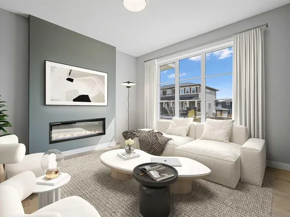 408 S Waterford Blvd, Chestermere, AB T1X 2M9