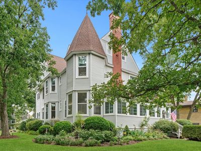 140 Lawton Rd, Riverside, IL, 60546