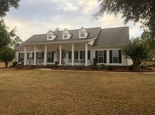 4 Muscadine Dr, Mc rae helena, GA 31037