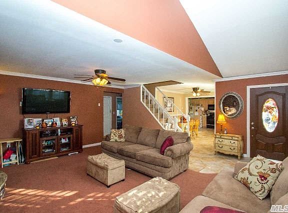 2nd image of 71 Saddle Ln