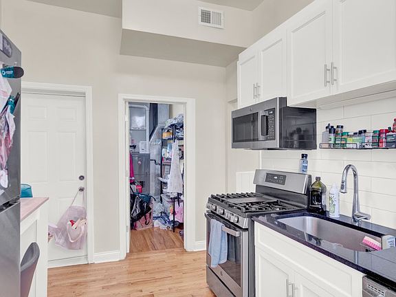 5th image of 2548 N Burling St APT 2S