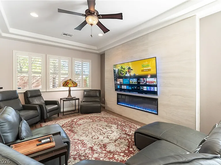 1041 Baronet Dr — Photo 8