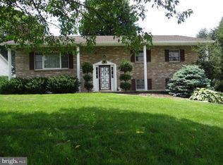 300 Cornertown Rd, Chambersburg, PA 17201