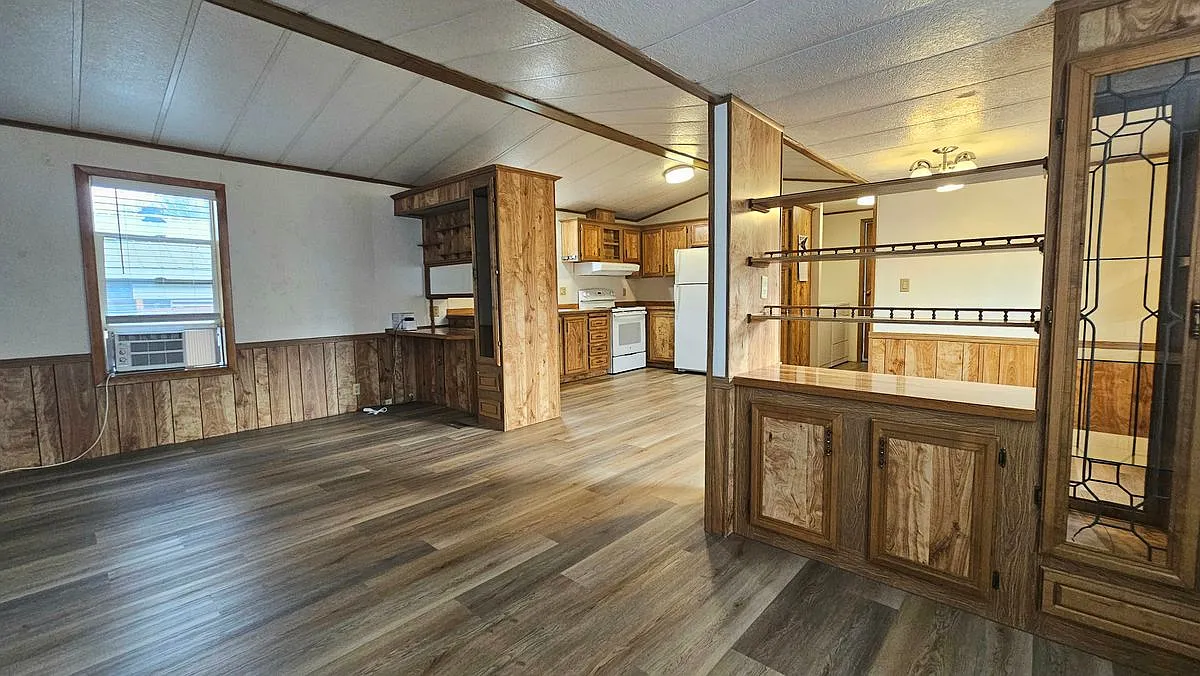 2 bed, 2.0 bath, 1050 sqft, $1,200 — Photo 4