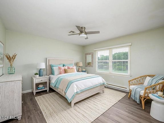 5th image of 343B Canterbury Court #1002