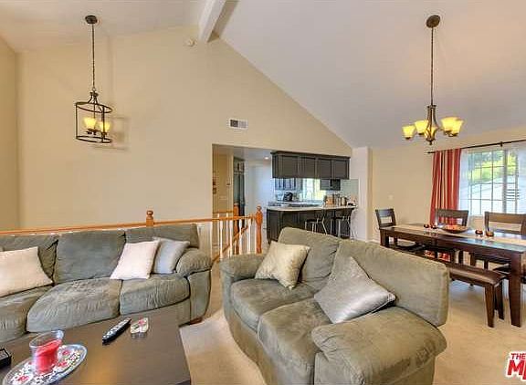 4th image of 2414 Vanderbilt Ln #A