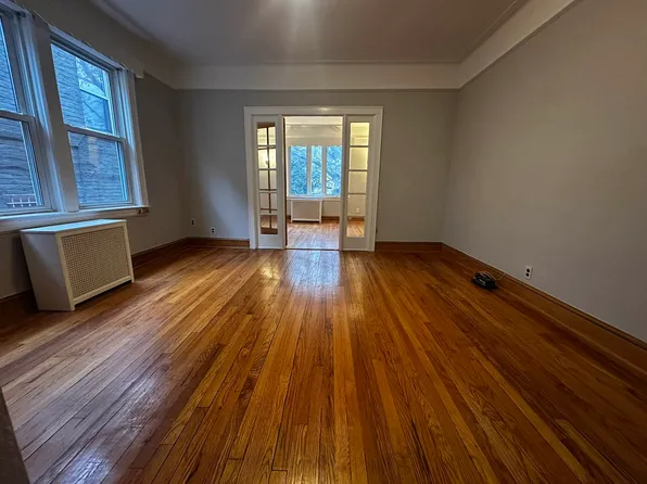 34-51 Crescent Street image 3 of 11