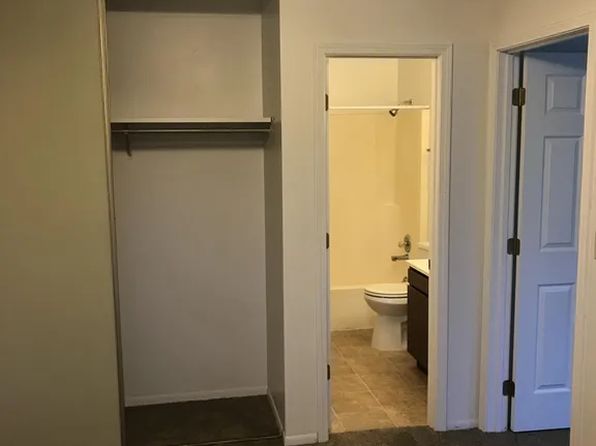 308 Anthony Dr APT E