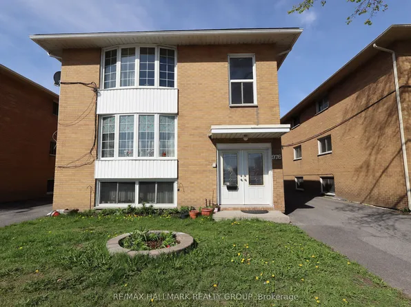 976 Saint Laurent Blvd #2, Ottawa, ON K1K 3B3