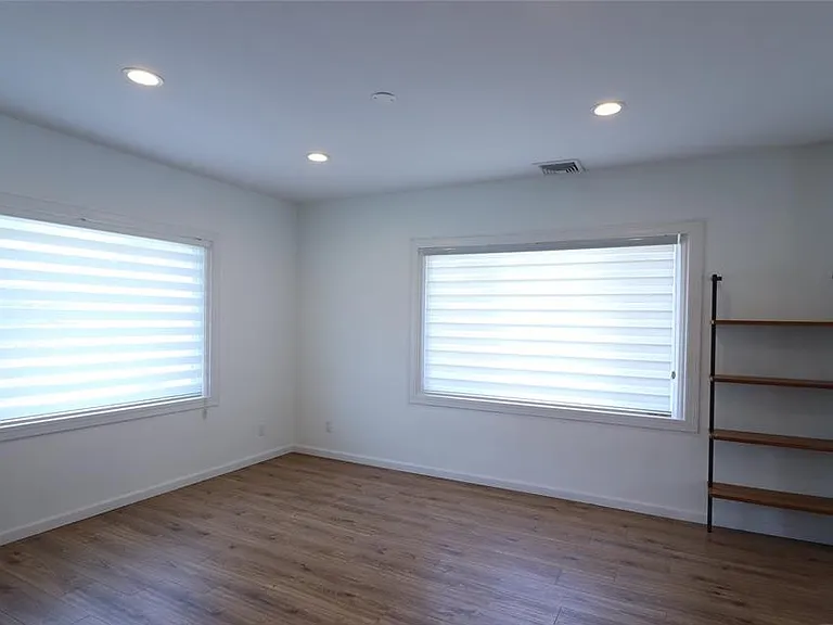 29 Cleveland Pl — Photo 17