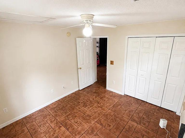 193 E Cowpen Lake Rd — Photo 5