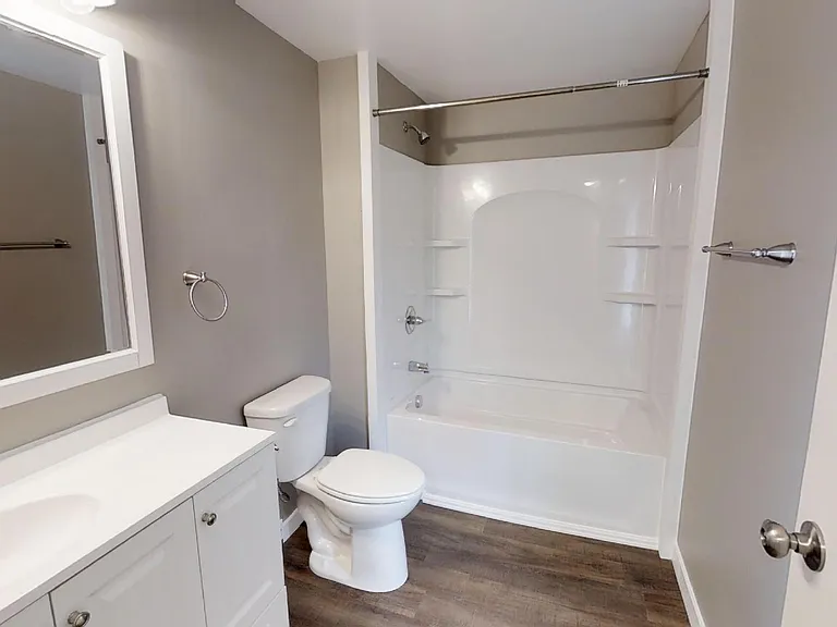 1410 Forbes St — Photo 11