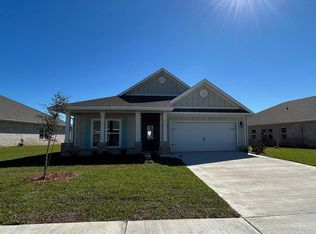 299 E Gray Owl Dr, Freeport, FL 32439