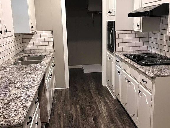 4th image of 2905-2907 Greenhills Dr