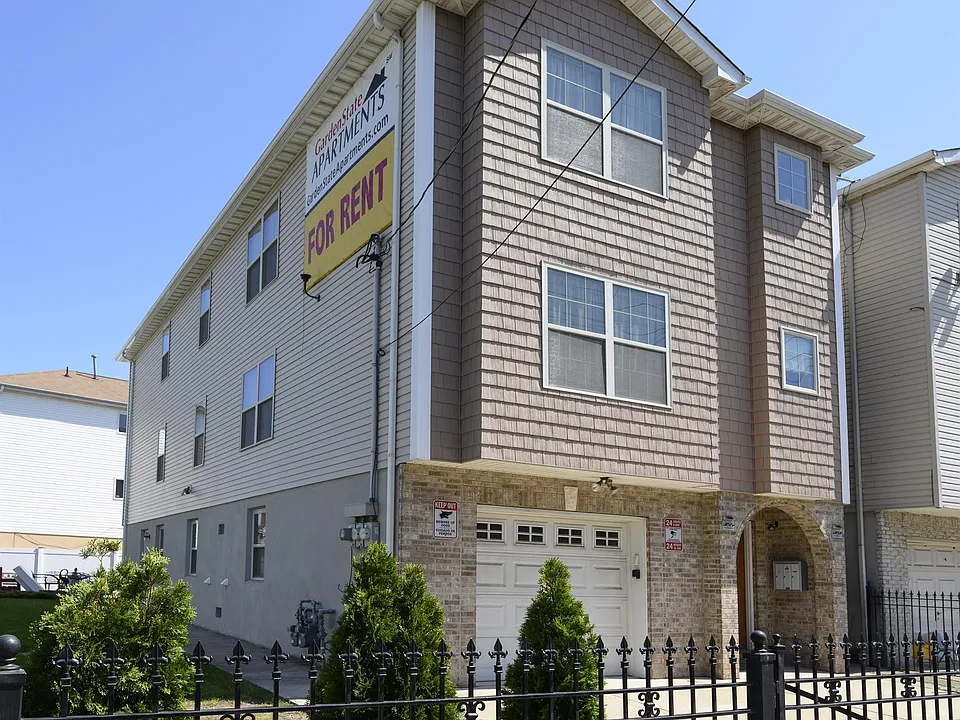 255-257 Nj Railroad Ave #2-3
