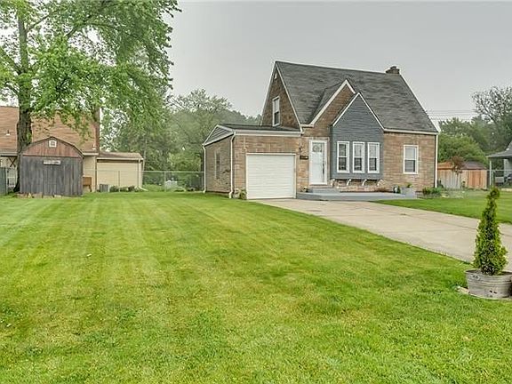 2nd image of 619 Riverview Dr
