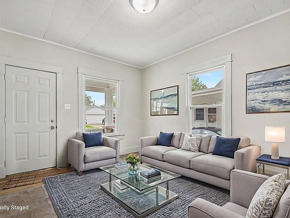 3rd image of 2215 Decamp Ave