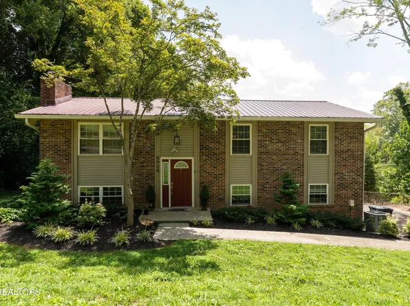 6008 Ridgewood Rd, Knoxville, TN 37918